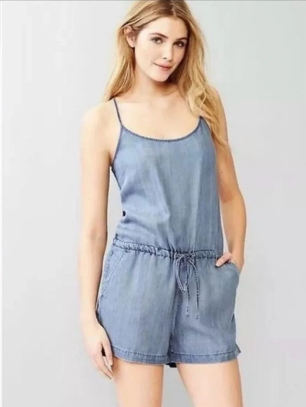 Gap Chambray Denim Romper Tencil Shorts Tie Waist Pockets Size Large - Picture 1 of 10